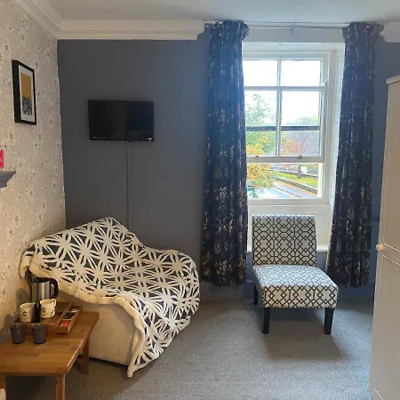 Talbot House And Tearoom לינה וארוחת בוקר 3*